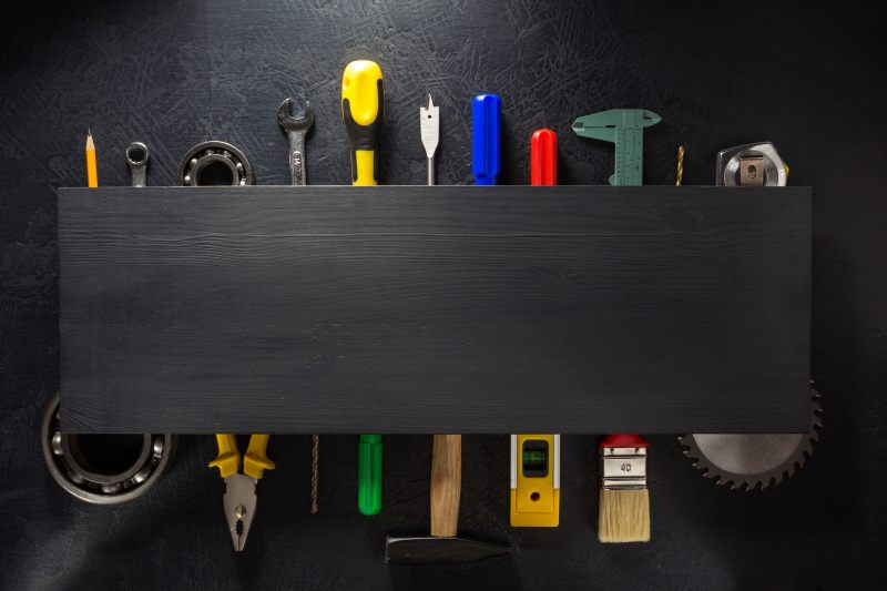 Jak zorganizować narzędzia w warsztacie za pomocą prostych rozwiązań domowych