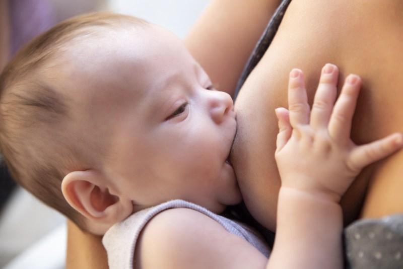 Korzyści zdrowotne karmienia piersią: jak wpływa na odporność dziecka